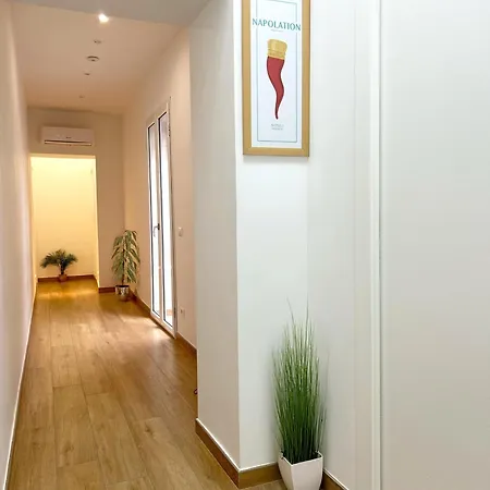 Bed and Breakfast Napolation - Centro Storico 3*